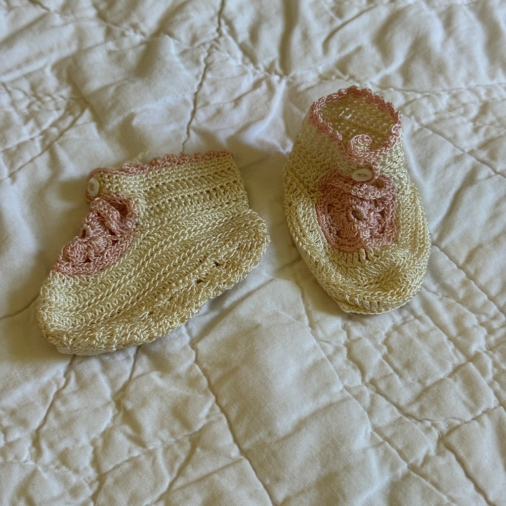 Vintage Handmade Crochet Baby Booties Cream Pink Photo Prop Soft Girl Coquette